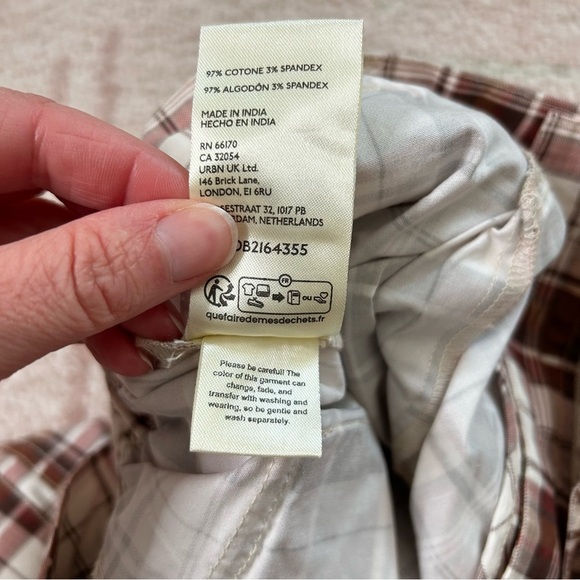 NWT Anthropologie Pilcro Slim Plaid Cargo Capris 90's Style Y2K Style Size Small - Picture 6 of 14